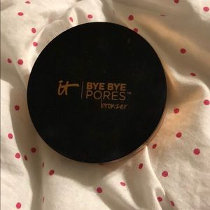 IT Cosmetics Bronzer